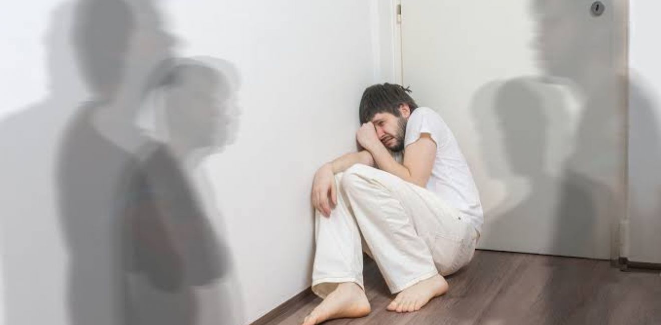 Surto Psicótico: O Que Fazer nas Primeiras Horas | Guia Completo
